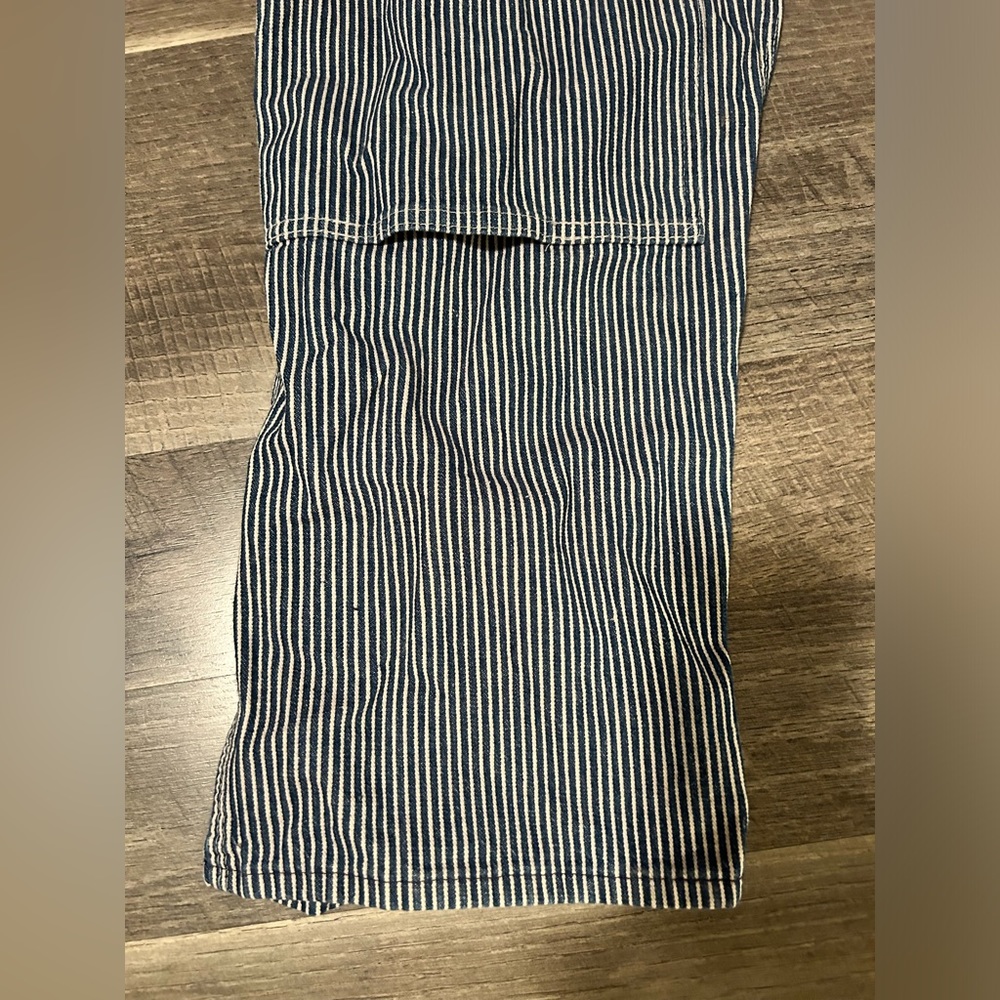 🚂Adult Vintage Oshkosh B'Gosh Railroad Pinstripe Denim Overalls🚂 - Picture 8 of 12